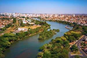 Fotos das cidades de São Paulo e Florianópolis